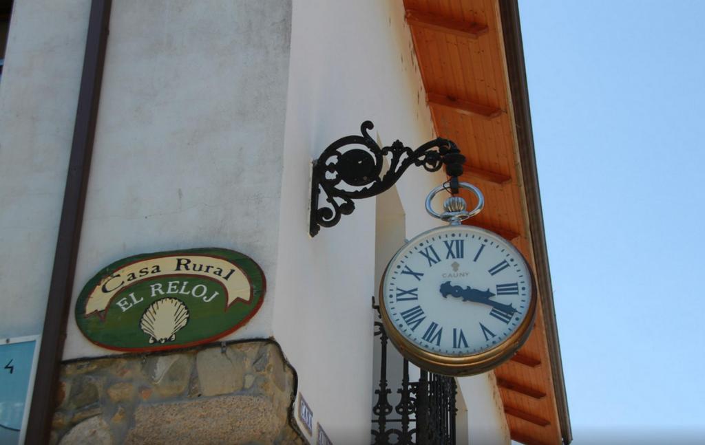 La Casa Del Reloj Guest House Molinaseca Bagian luar foto
