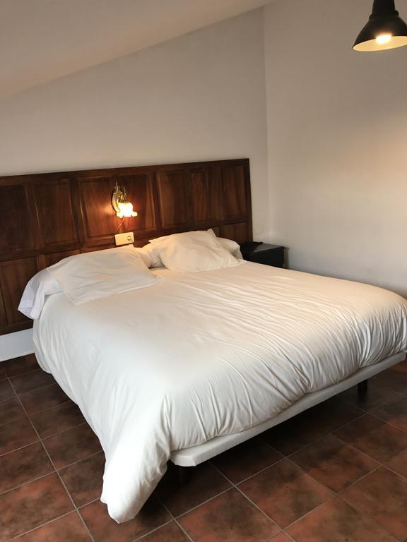 La Casa Del Reloj Guest House Molinaseca Bagian luar foto
